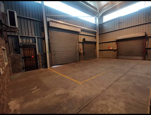 810M² FACTORY TO LET IN JET PARK